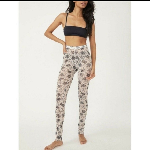 Free People Floral Black and white lace leggings womens medium - Picture 3 of 5